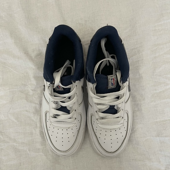 Women Nike Air Force - Picture 4 of 5